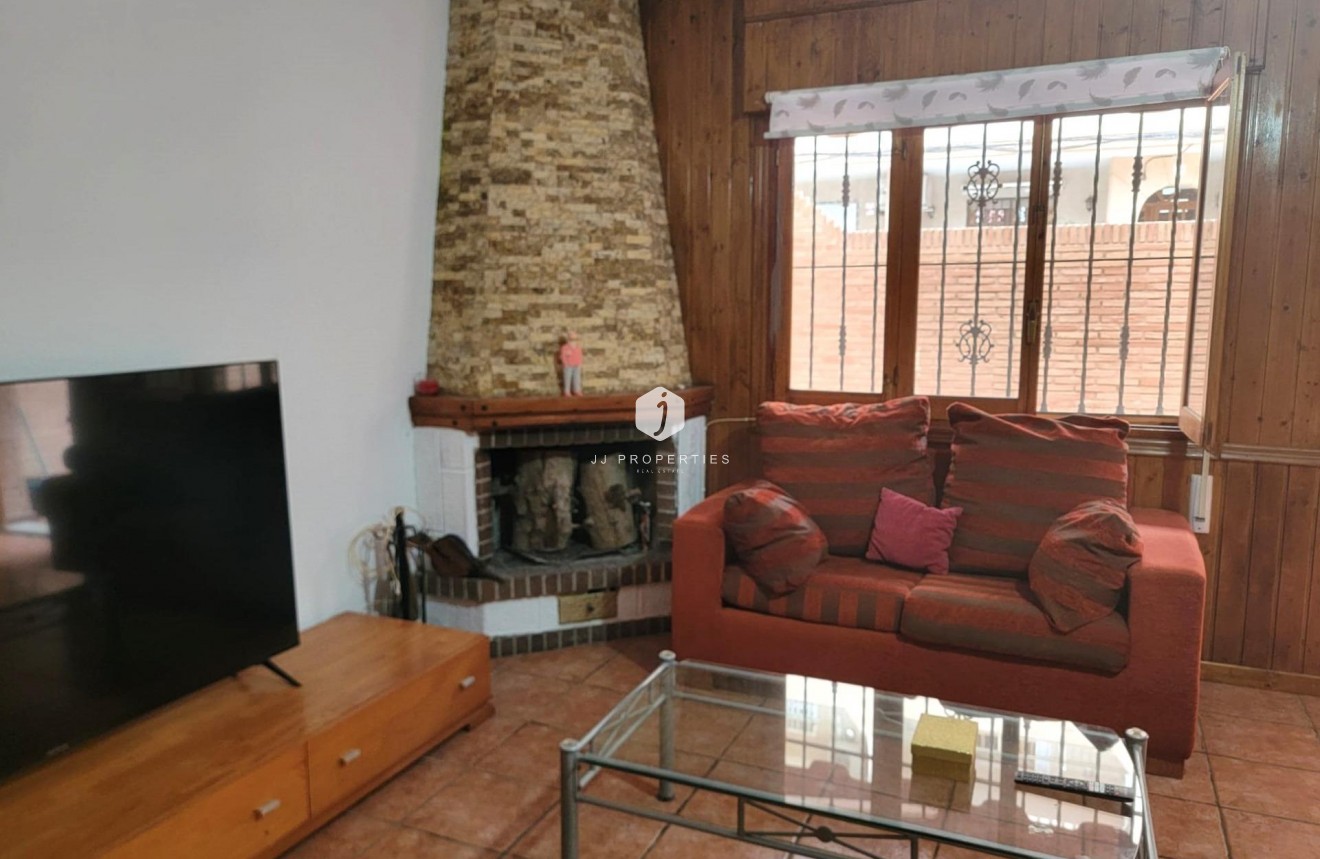 Tweedehands - Bungalow -
Torrevieja - Playa de los Locos