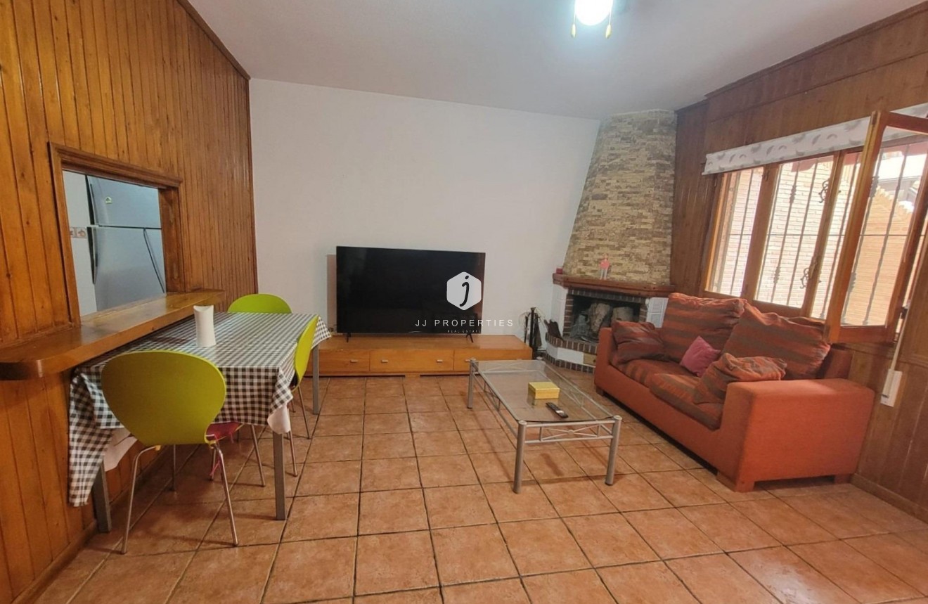 Tweedehands - Bungalow -
Torrevieja - Playa de los Locos