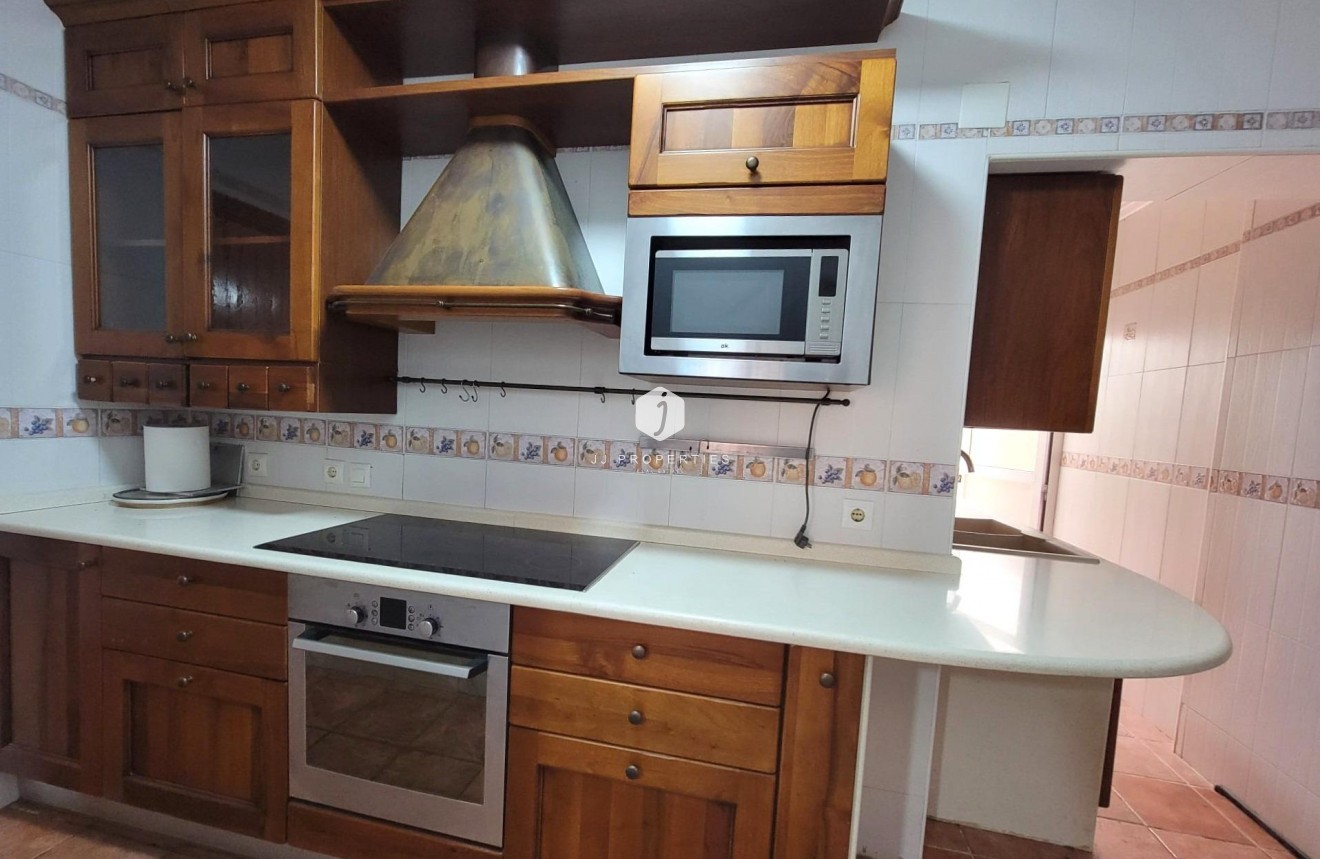 Tweedehands - Bungalow -
Torrevieja - Playa de los Locos