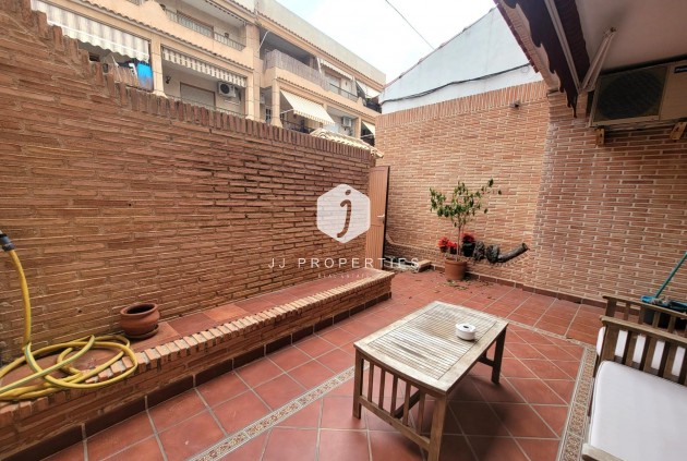 Tweedehands - Bungalow -
Torrevieja - Playa de los Locos