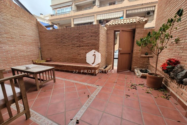 Tweedehands - Bungalow -
Torrevieja - Playa de los Locos