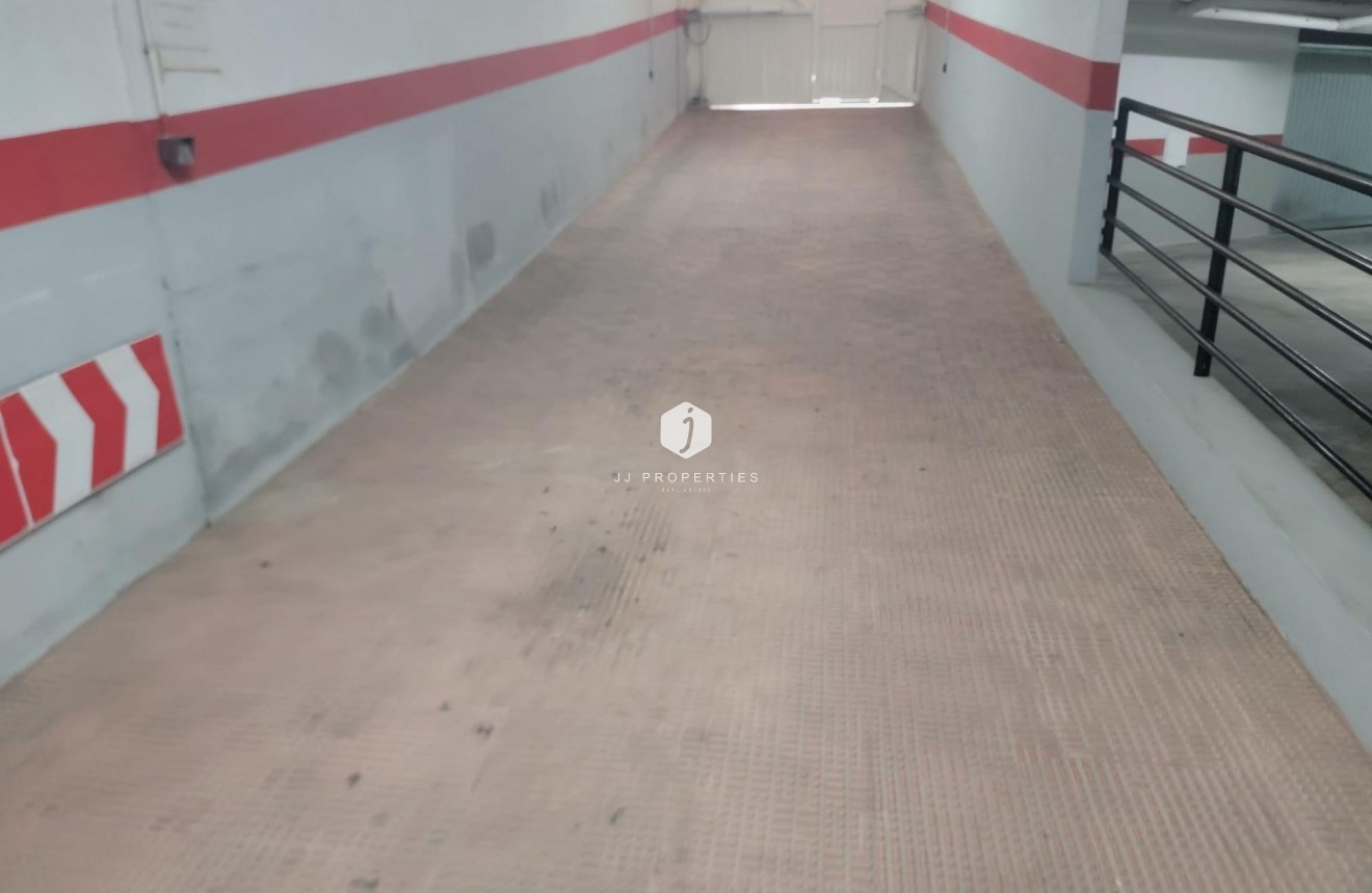 Tweedehands - Bungalow -
Torrevieja - Playa de los Locos