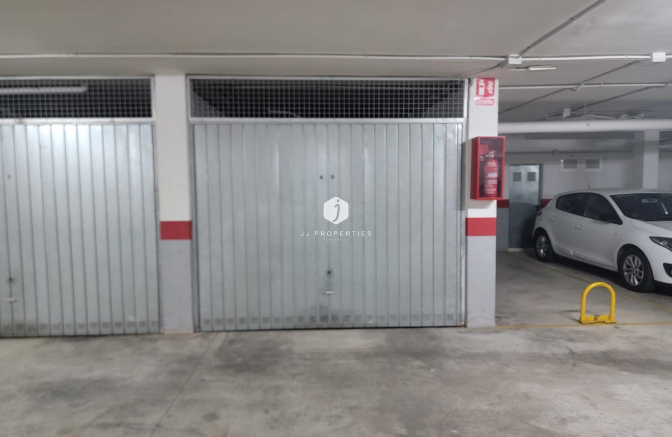 Tweedehands - Bungalow -
Torrevieja - Playa de los Locos