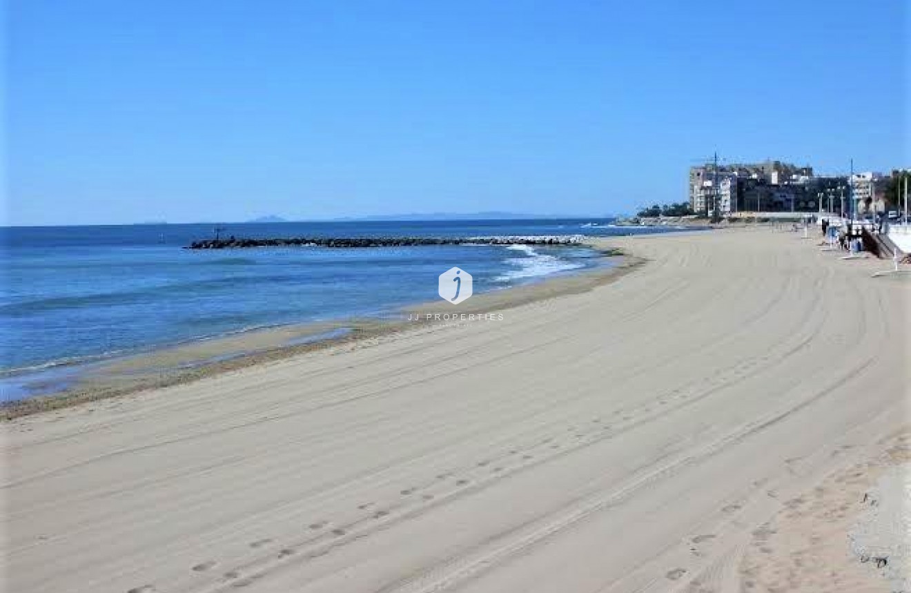 Tweedehands - Bungalow -
Torrevieja - Playa de los Locos