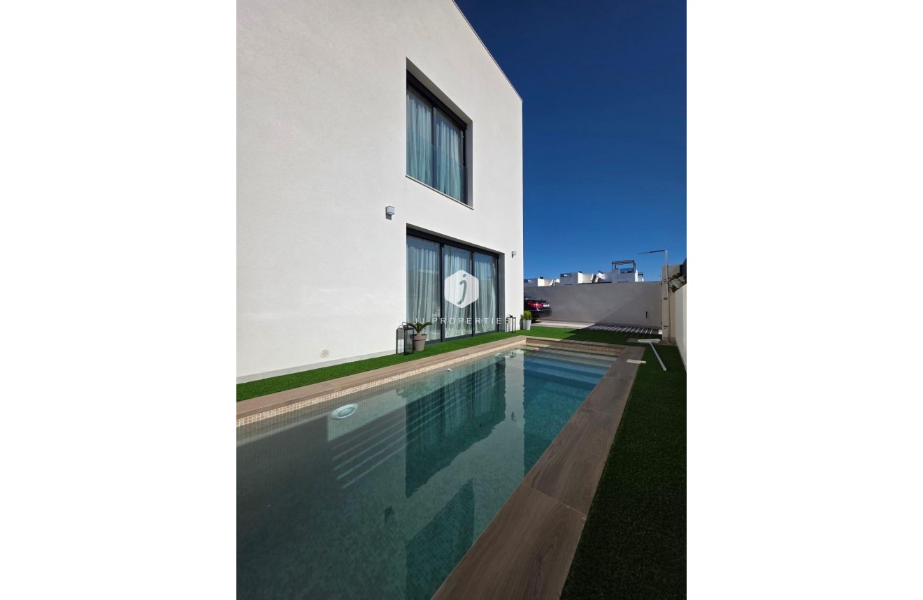 D'occasion - Villa -
Benijofar