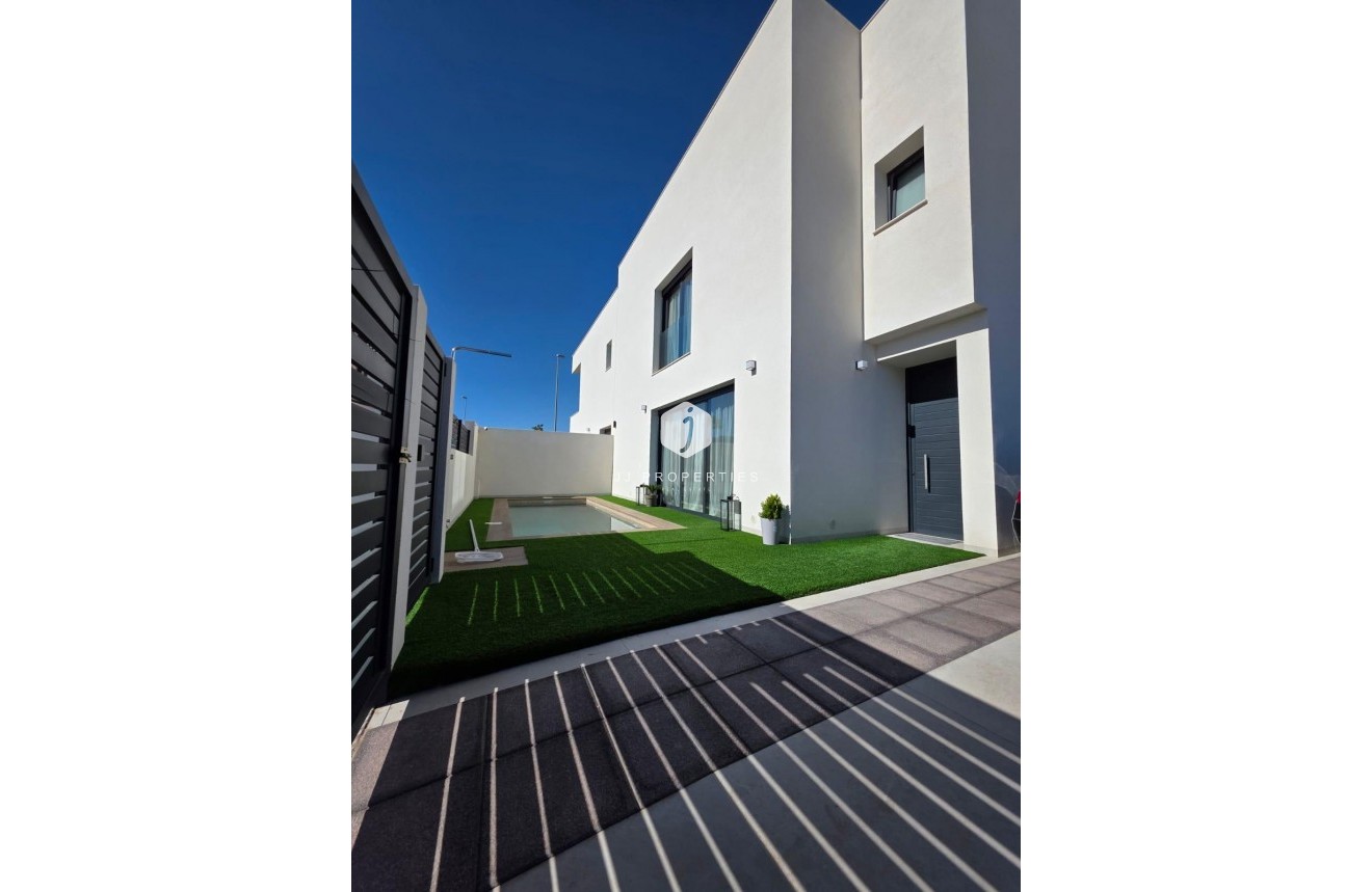 D'occasion - Villa -
Benijofar