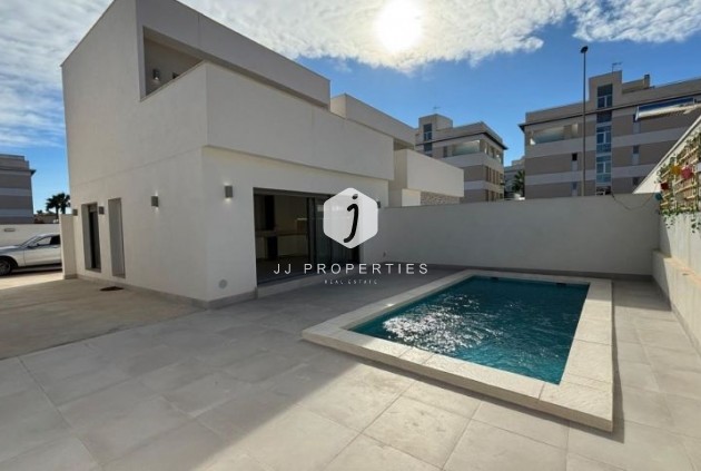 Tweedehands - Villa -
Orihuela Costa - Costa Blanca