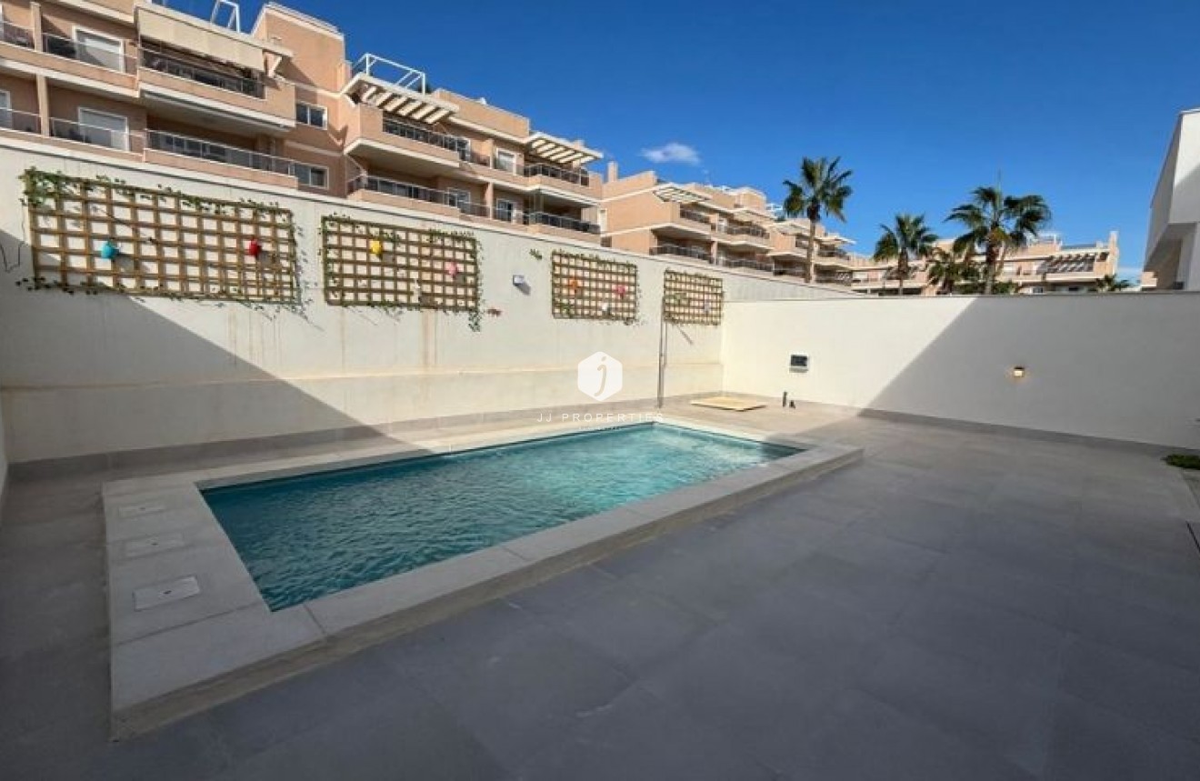 Tweedehands - Villa -
Orihuela Costa - Costa Blanca