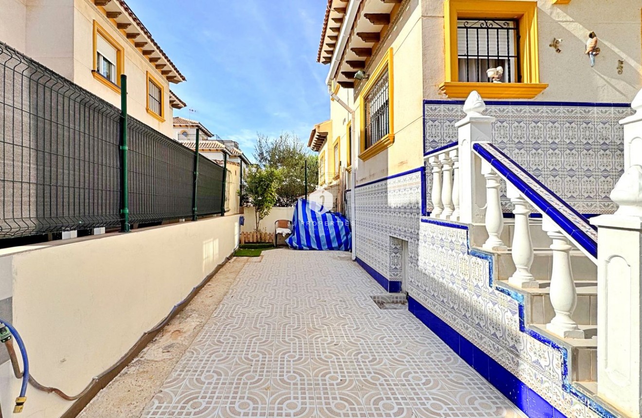 Tweedehands - Chalet -
Orihuela Costa - Costa Blanca