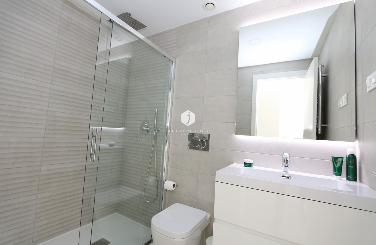 Tweedehands - Appartement / flat -
Playa Flamenca - Costa Blanca