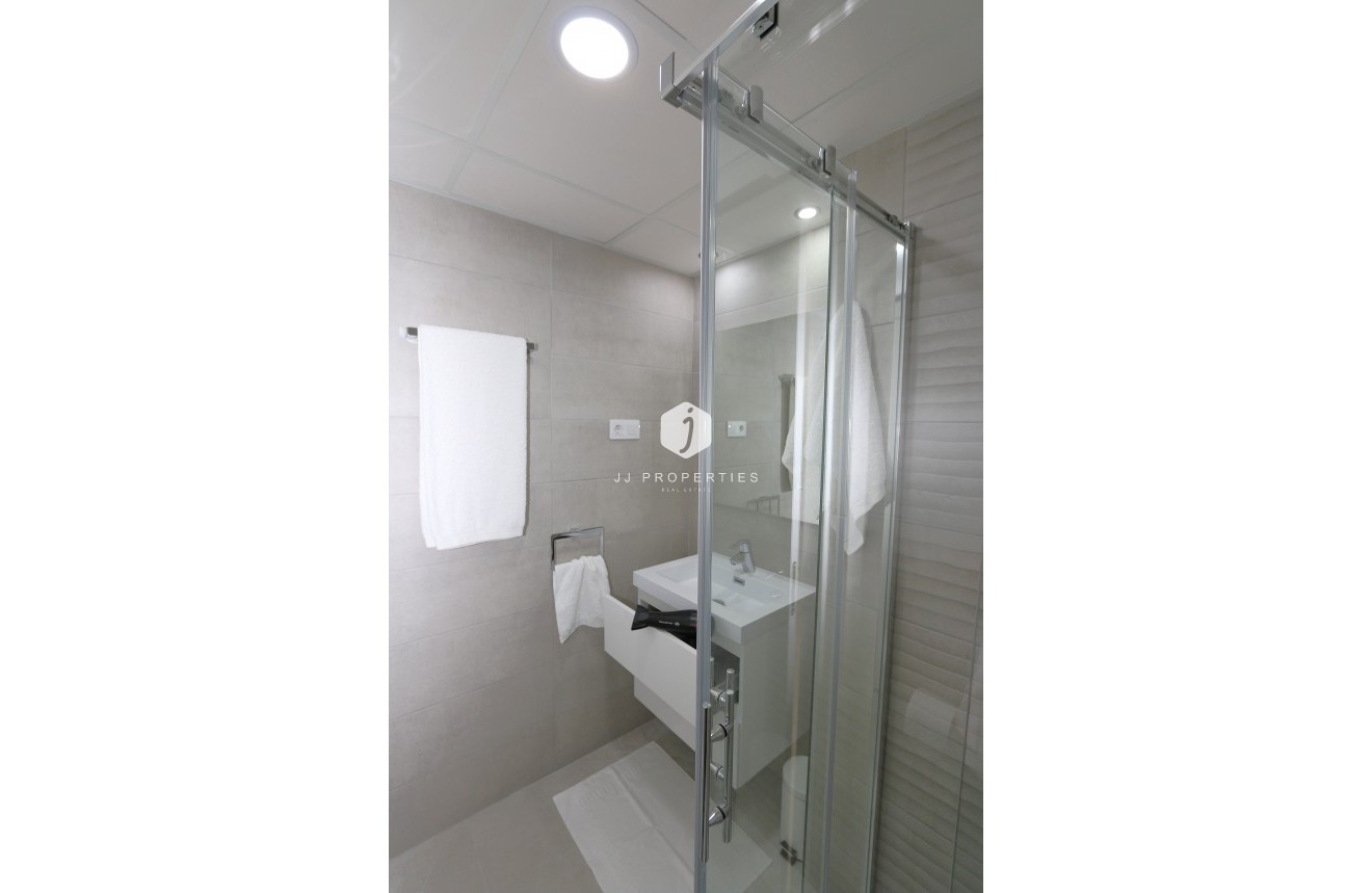 Tweedehands - Appartement / flat -
Playa Flamenca - Costa Blanca