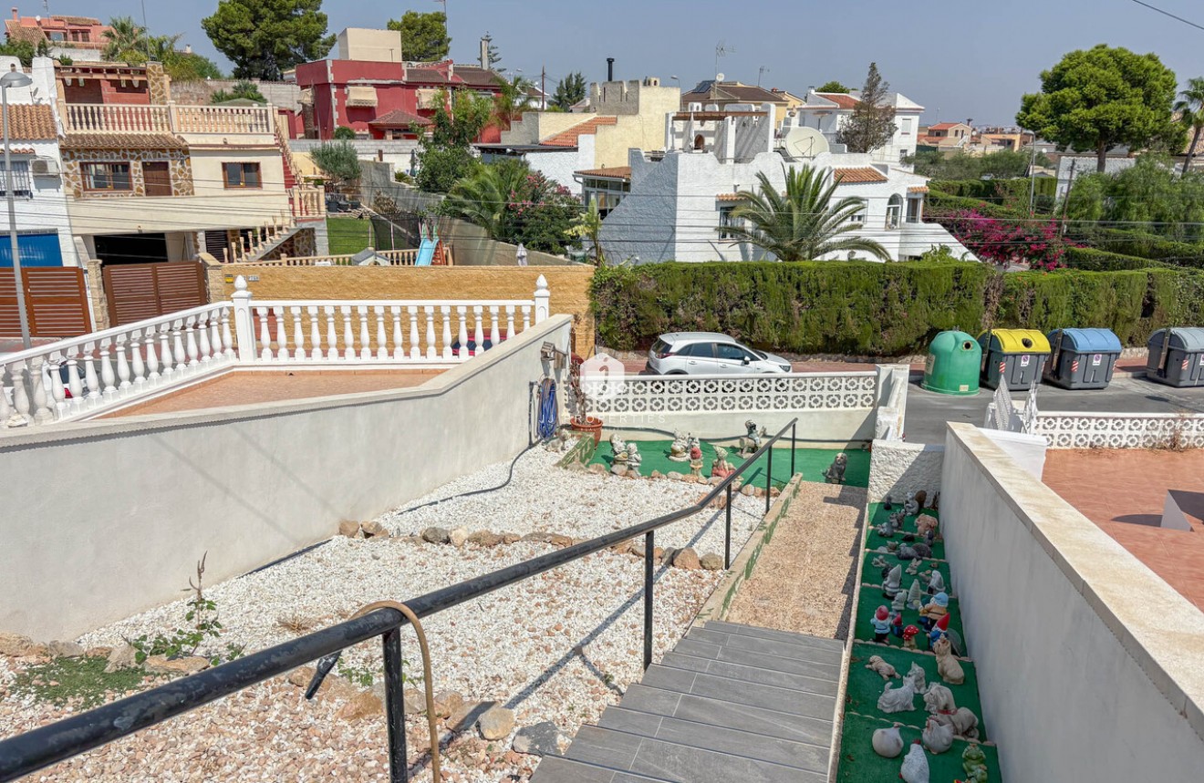 Tweedehands - Chalet -
Torrevieja - Costa Blanca