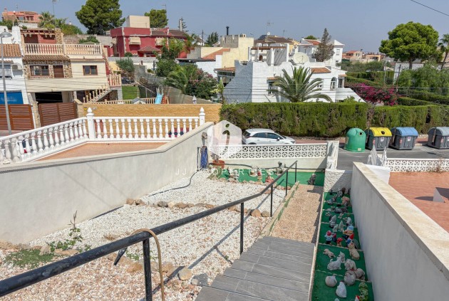 Tweedehands - Chalet -
Torrevieja - Costa Blanca