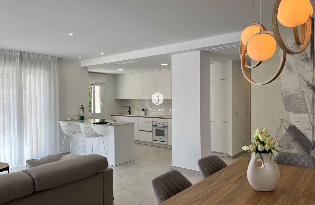 Tweedehands - Appartement / flat -
Torrevieja - aguas nuevas