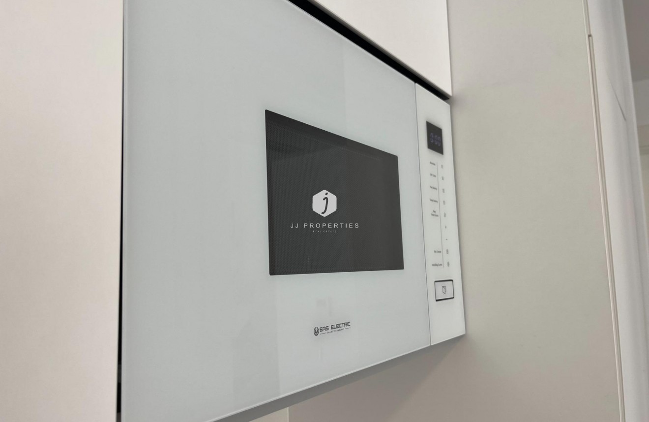 Tweedehands - Appartement / flat -
Torrevieja - aguas nuevas