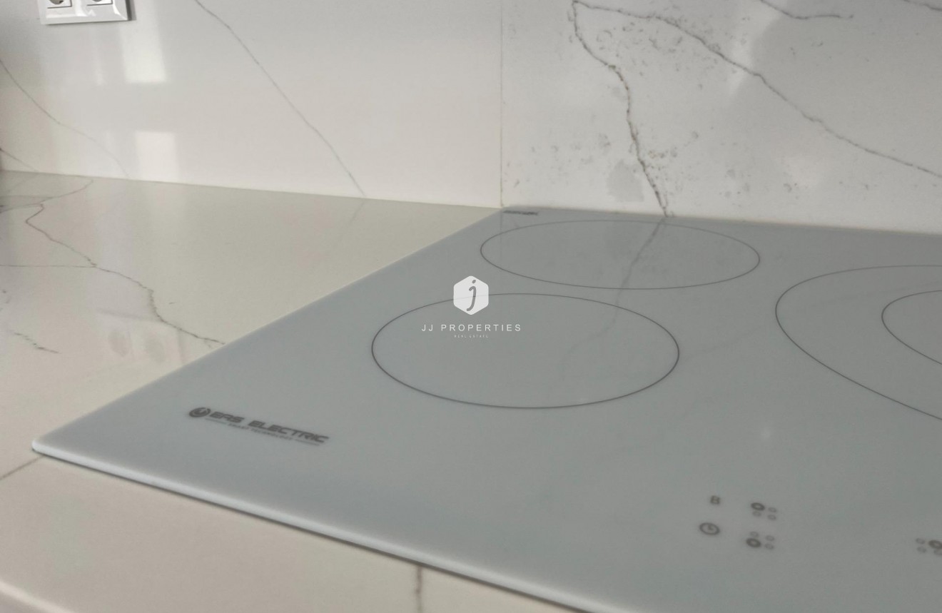 Tweedehands - Appartement / flat -
Torrevieja - aguas nuevas