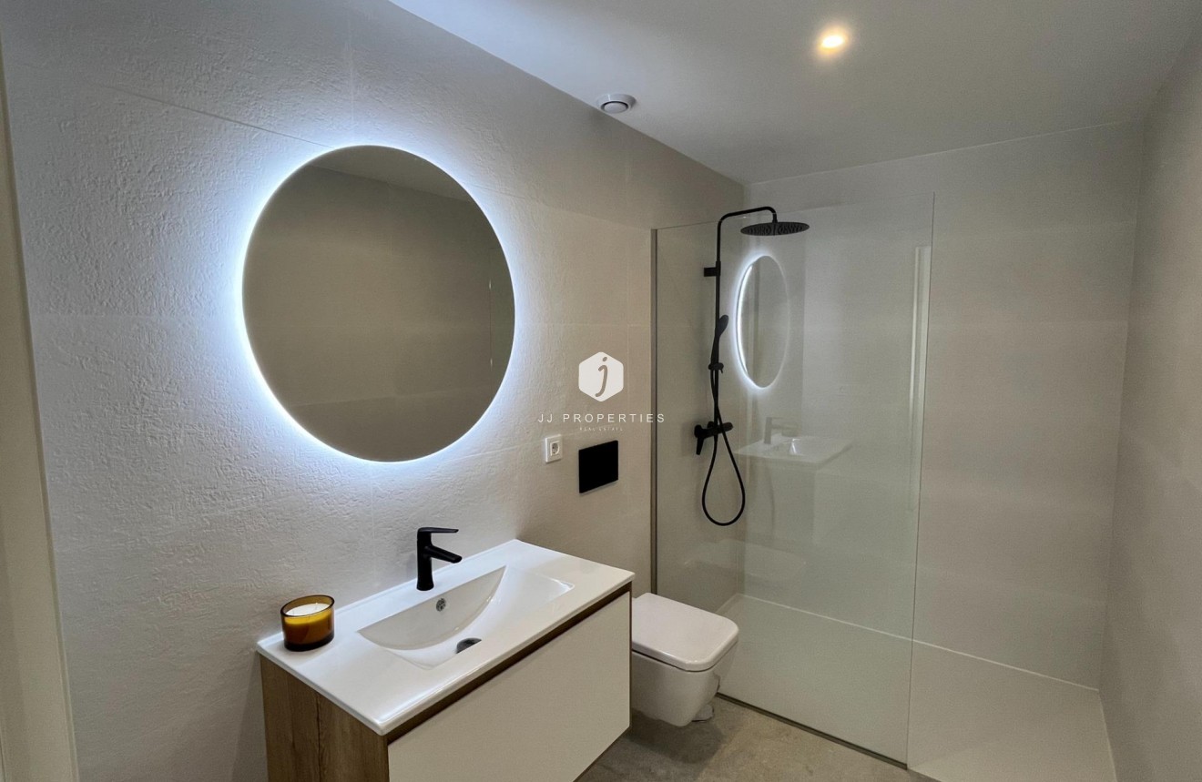 Tweedehands - Appartement / flat -
Torrevieja - aguas nuevas