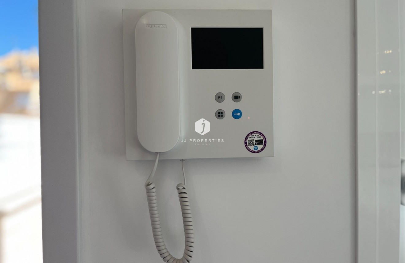 Tweedehands - Appartement / flat -
Torrevieja - aguas nuevas