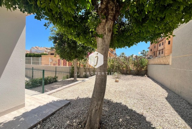 Tweedehands - Appartement / flat -
Torrevieja - aguas nuevas