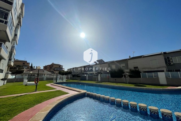 Tweedehands - Appartement / flat -
Torrevieja - aguas nuevas