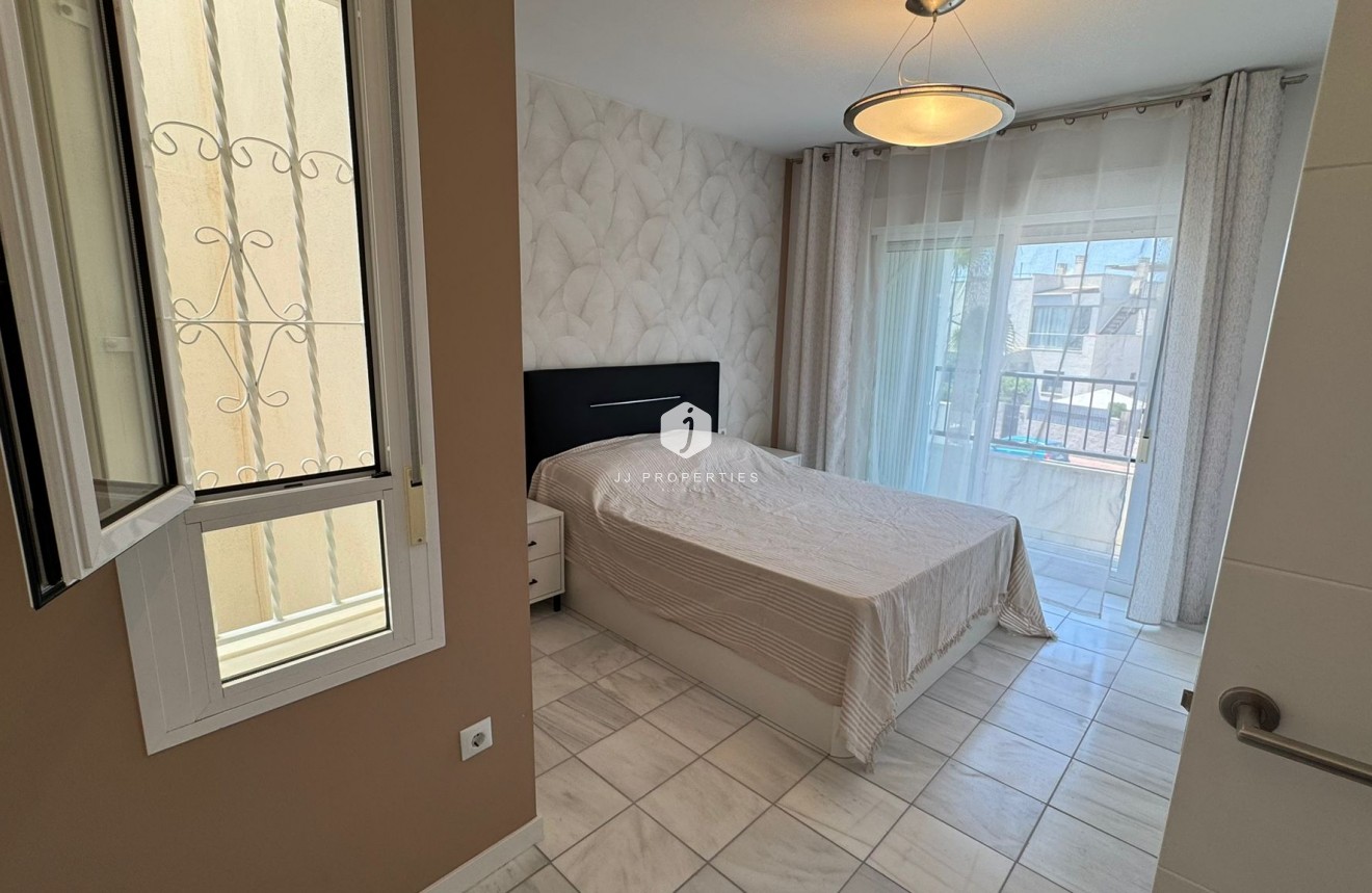 Tweedehands - Chalet -
Torrevieja - Costa Blanca