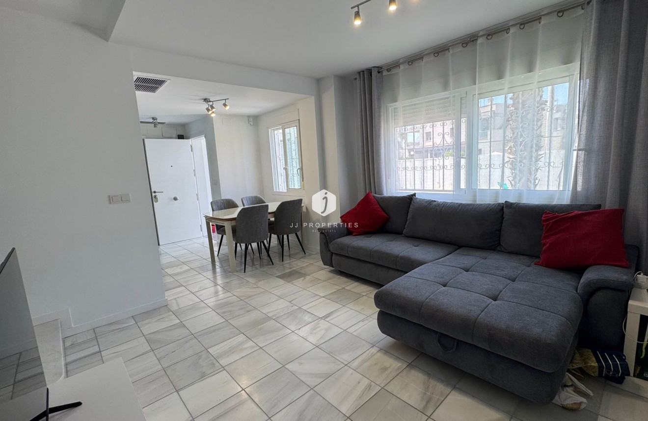 Tweedehands - Chalet -
Torrevieja - Costa Blanca