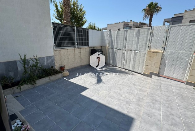 Tweedehands - Chalet -
Torrevieja - Costa Blanca