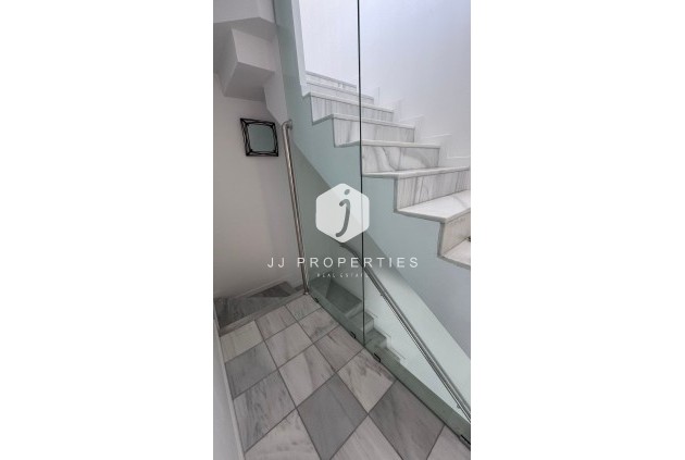 Tweedehands - Chalet -
Torrevieja - Costa Blanca