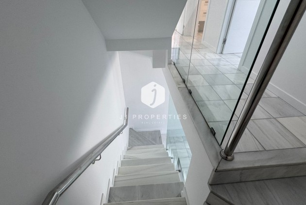 Tweedehands - Chalet -
Torrevieja - Costa Blanca