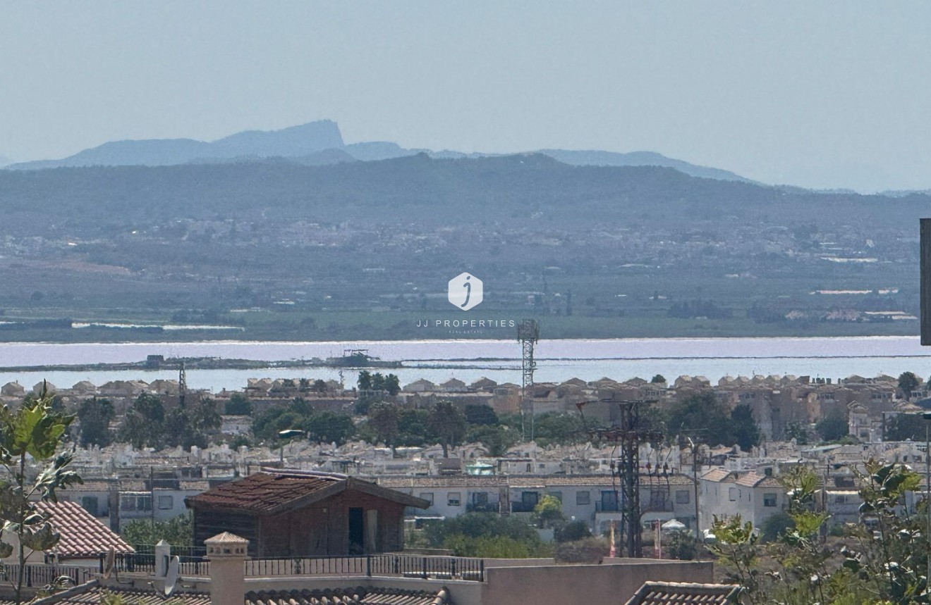 Tweedehands - Chalet -
Torrevieja - Costa Blanca