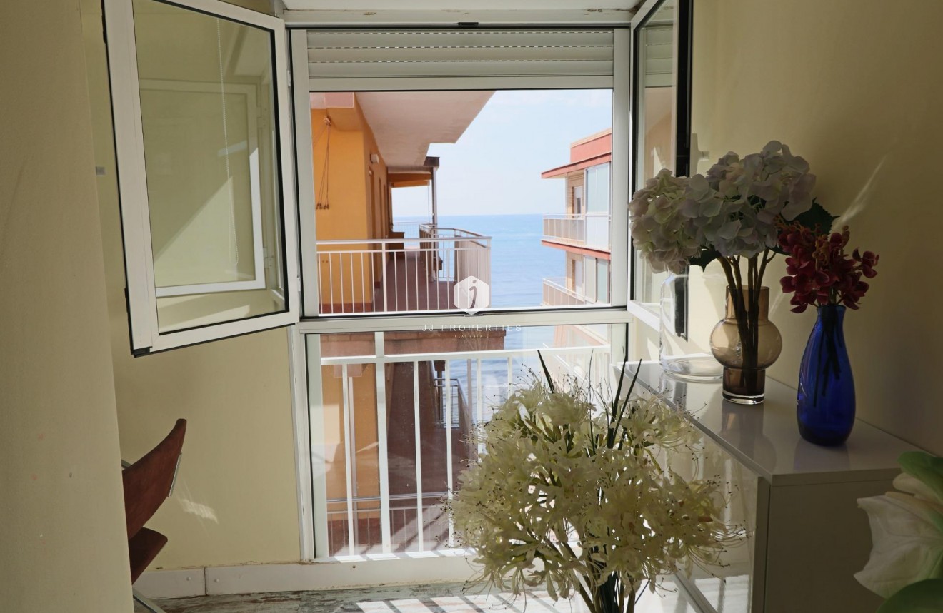 Tweedehands - Penthouse -
Torrevieja - Playa de los Naufragos