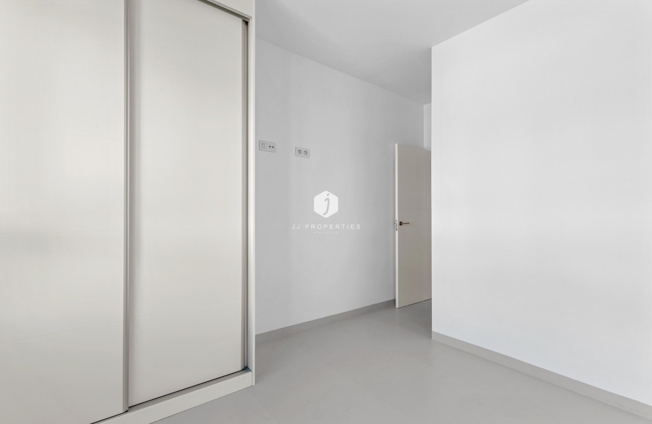 Tweedehands - Appartement / flat -
San Miguel de Salinas - Inland