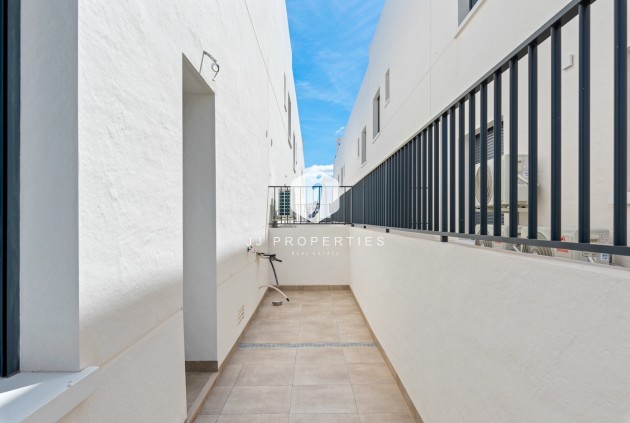 Tweedehands - Appartement / flat -
San Miguel de Salinas - Inland