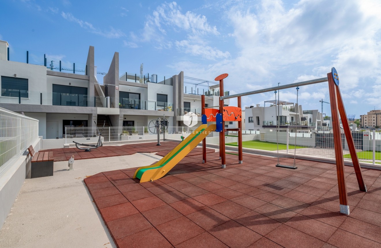 Tweedehands - Appartement / flat -
San Miguel de Salinas - Inland