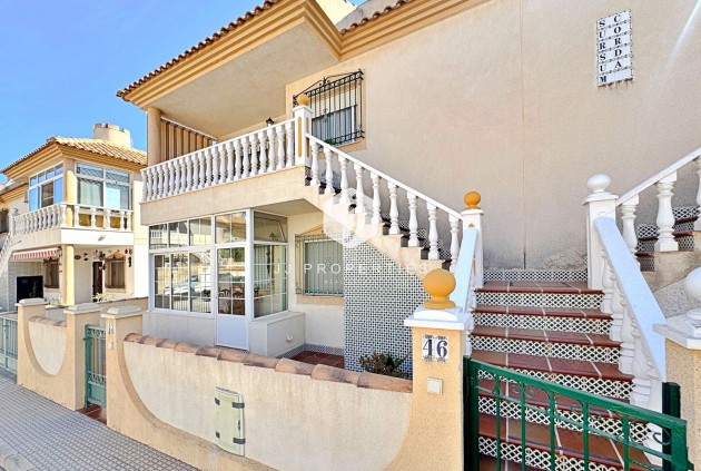 Tweedehands - Appartement / flat -
Orihuela Costa - Costa Blanca