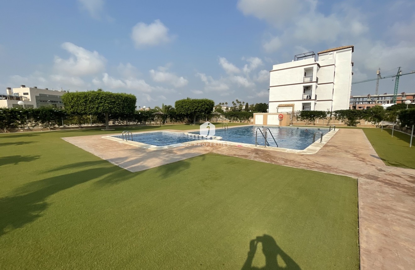 Tweedehands - Penthouse -
Punta Prima - Costa Blanca