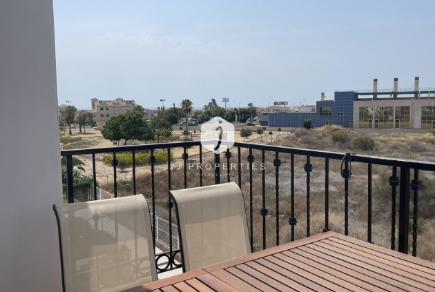 Tweedehands - Penthouse -
Punta Prima - Costa Blanca