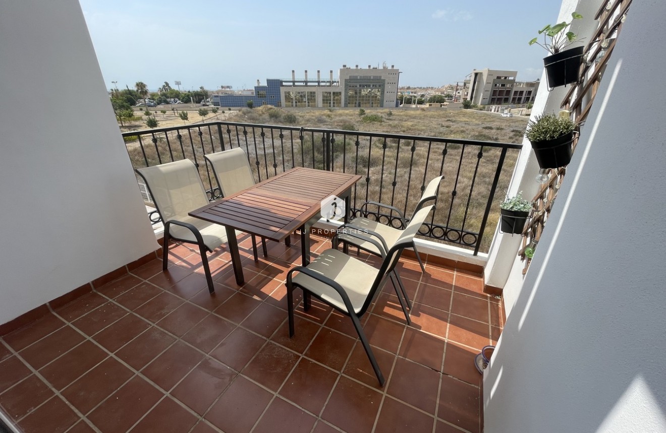 Tweedehands - Penthouse -
Punta Prima - Costa Blanca