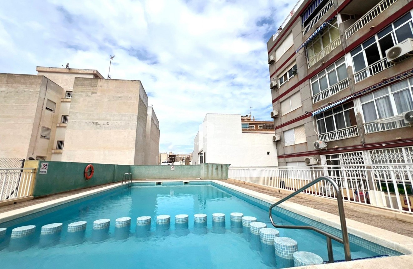 Aus zweiter Hand - Wohnung -
Torrevieja - El molino