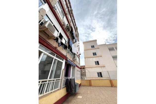 Aus zweiter Hand - Wohnung -
Torrevieja - El molino