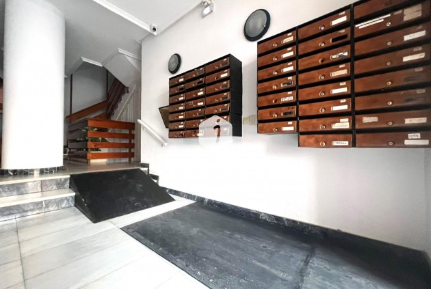 Aus zweiter Hand - Wohnung -
Torrevieja - El molino