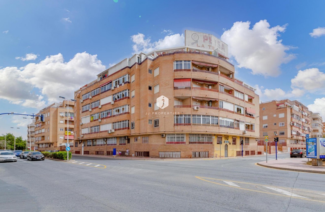 Aus zweiter Hand - Wohnung -
Torrevieja - Playa de los Locos