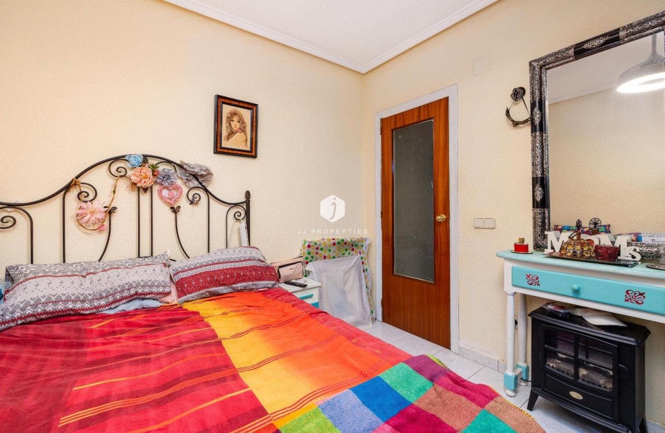 Aus zweiter Hand - Wohnung -
Torrevieja - Playa de los Locos