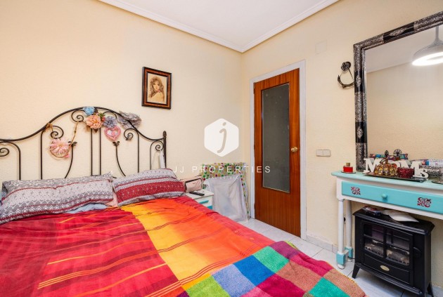 Aus zweiter Hand - Wohnung -
Torrevieja - Playa de los Locos