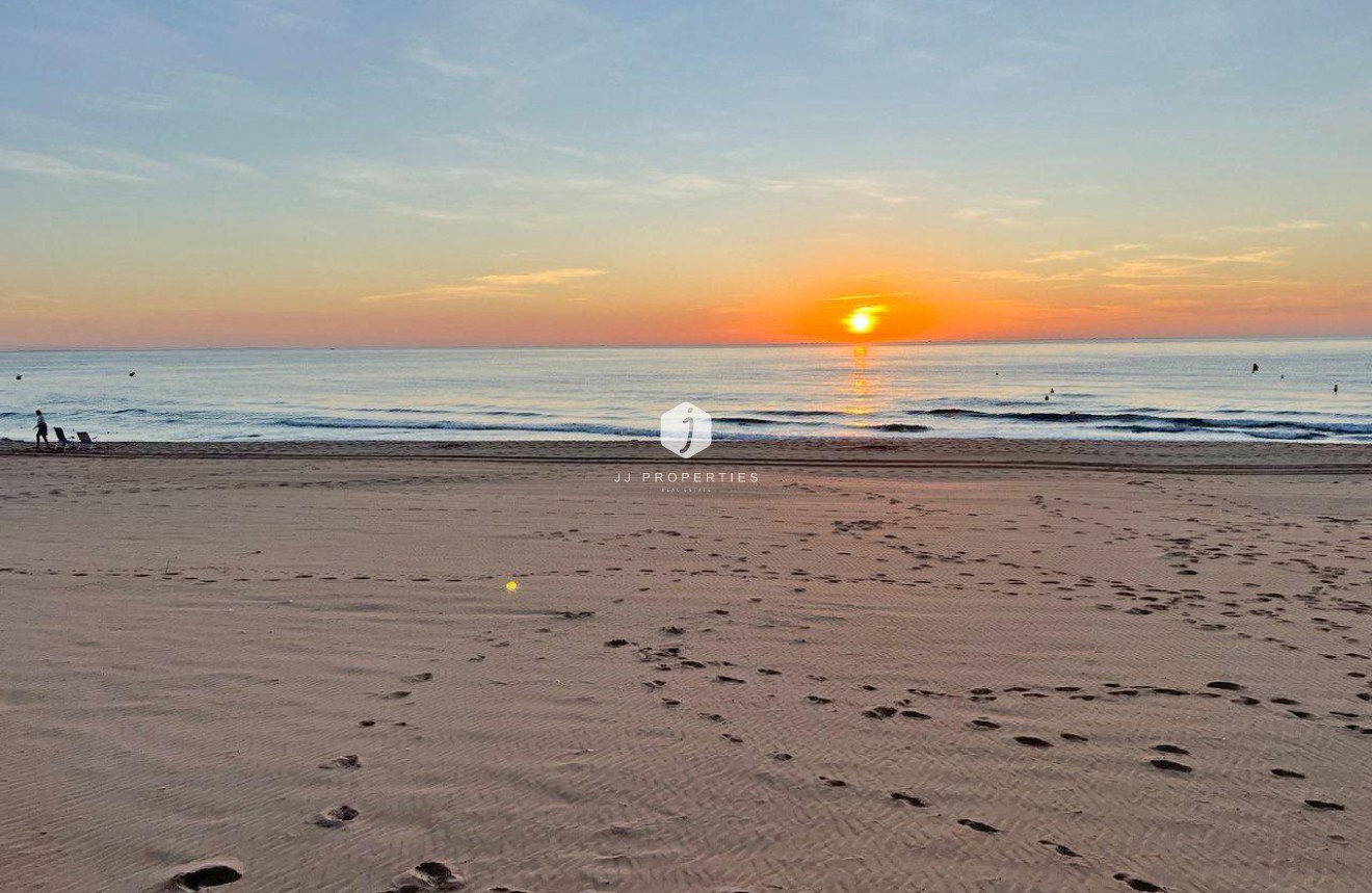 Resale - Duplex -
Guardamar del Segura - Benamor