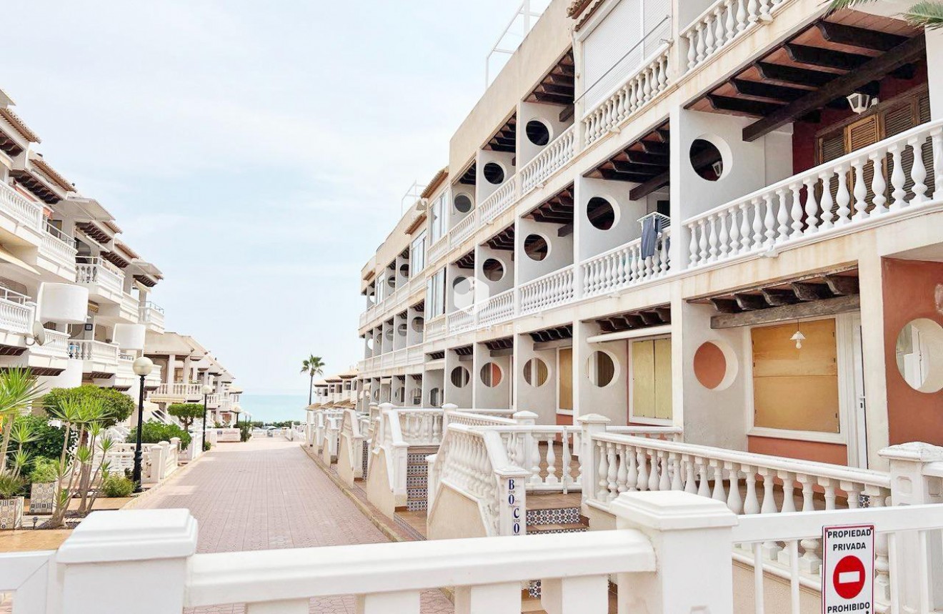 Resale - Duplex -
Guardamar del Segura - Benamor