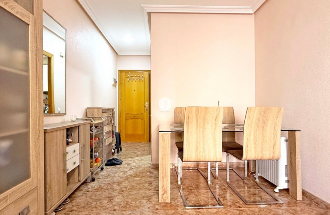 Tweedehands - Appartement / flat -
Torrevieja - Costa Blanca