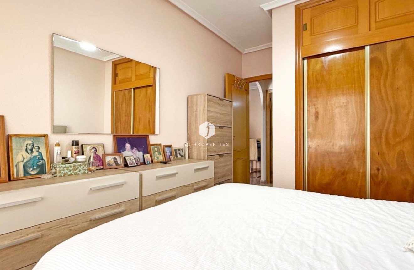 Tweedehands - Appartement / flat -
Torrevieja - Costa Blanca