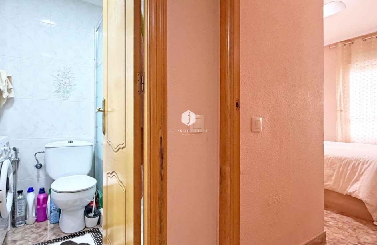 Tweedehands - Appartement / flat -
Torrevieja - Costa Blanca