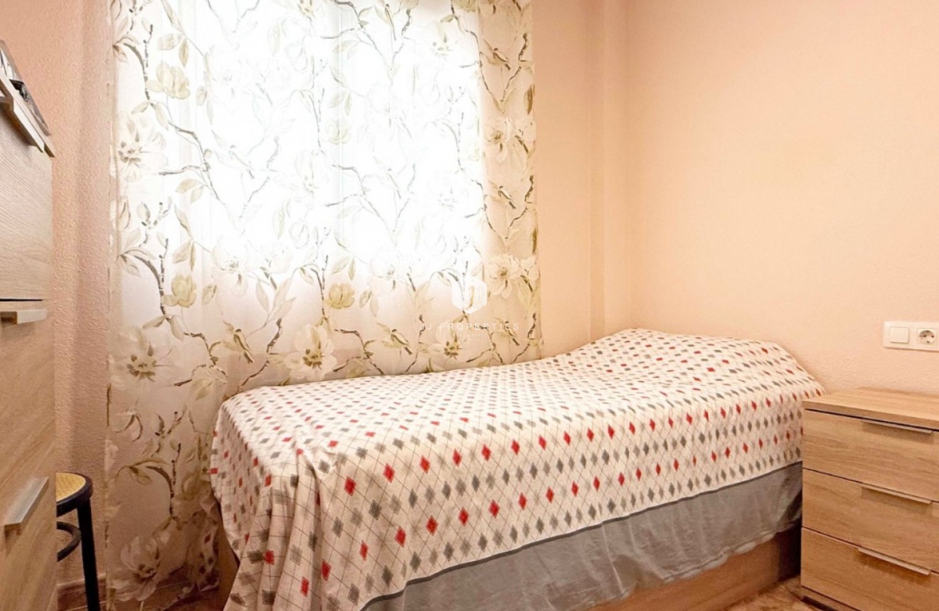 Tweedehands - Appartement / flat -
Torrevieja - Costa Blanca